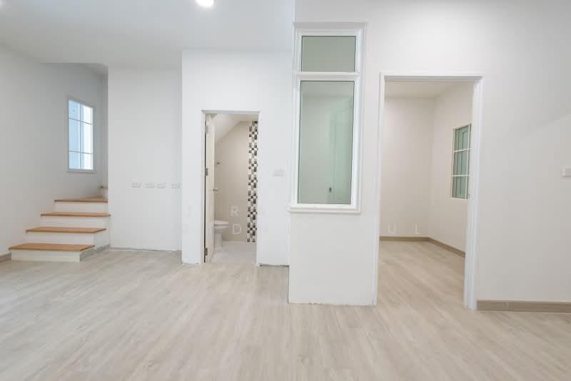 Golden Town 3 Bangna-Suanluang, Bangkok, Kanchanaphisek Road, Prawet, Bangkok, 4 Bedrooms, 120 sqm, Townhouse For Sale, by Jirasate Lertdhirakul, 500356611 - DDproperty.com