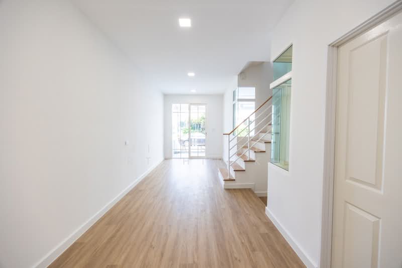 Golden Town Bangna-Suanluang, Bangkok, Kanchanapisek Road, Dok Mai, Prawet, Bangkok, 3 Bedrooms, 120 sqm, Townhouse For Sale, by Jirasate Lertdhirakul, 500356629 - DDproperty.com