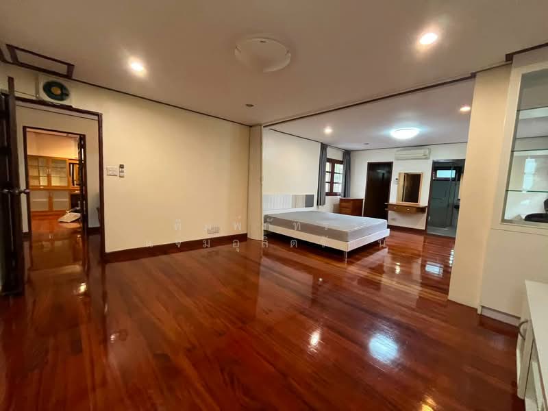 Panya Pattanakarn Village, Bangkok, Soi Phatthanakarn 30, Suan Luang, Bangkok, 5 Bedrooms, 350 sqm, Single Detached House For Sale, by พิมพ์ภัทรา แจ่มอุลิตรัตน, 500356636 - DDproperty.com