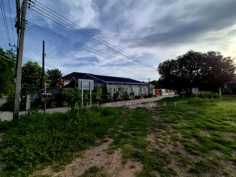 Land 448 sqw in Sriracha,Chonburi for sale, Chon Buri (Pattaya), Surasak, Si Racha, Chon Buri (Pattaya), , 1,792 sqm, Land For Sale, by Ratana Chatthinawat, 500356643 - DDproperty.com