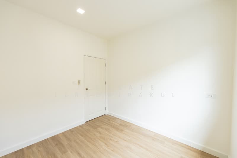Golden Town 2 Onnut-Pattanakarn, Bangkok, 189 Soi On Nut 65 Yaek 14, Prawet, Bangkok, 3 Bedrooms, 113 sqm, Townhouse For Sale, by Jirasate Lertdhirakul, 500356653 - DDproperty.com