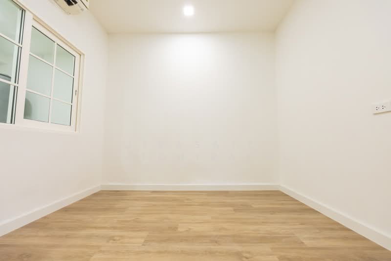 Golden Town 2 Onnut-Pattanakarn, Bangkok, 189 Soi On Nut 65 Yaek 14, Prawet, Bangkok, 3 Bedrooms, 113 sqm, Townhouse For Sale, by Jirasate Lertdhirakul, 500356653 - DDproperty.com