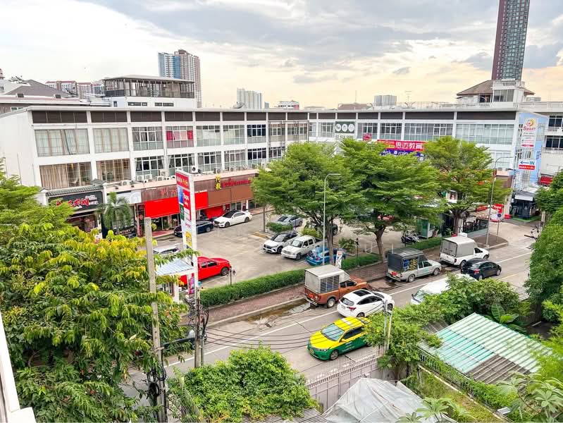 Lumpini Place Narathiwas 24, Bangkok, Sathu Pradit 19 Alley 3, Chong Nonsi, Yan Nawa, Bangkok, 1 Bedroom, 35 sqm, Condo For Sale, by Jintana Ongsurakul, 500356656 - DDproperty.com