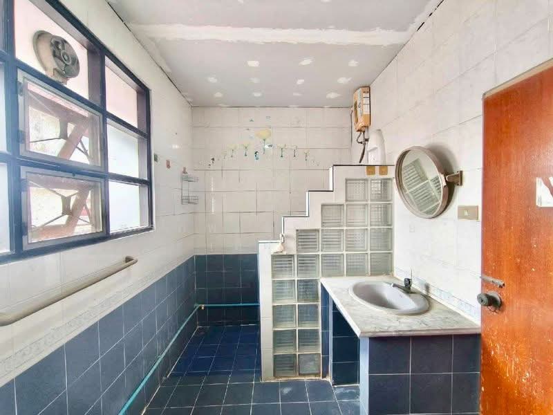 หมู่บ้านเพชรเกษม 3, Bangkok, Bang Kae Nua, Bang Khae, Bangkok, 5 Bedrooms, 180 sqm, Single Detached House For Sale, by สรภพ ยอดไชย (สีฝุ่น), 500356666 - DDproperty.com