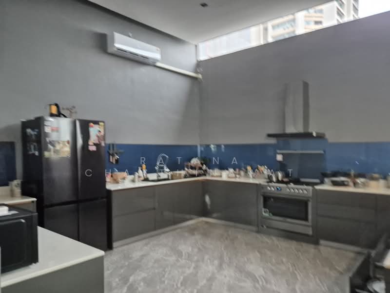 Apai Loft, Bangkok, เอกมัย 22, Khlong Tan Nua, Watthana, Bangkok, , 2,200 sqm, Shophouse For Sale, by Ratana Chatthinawat, 500356684 - DDproperty.com