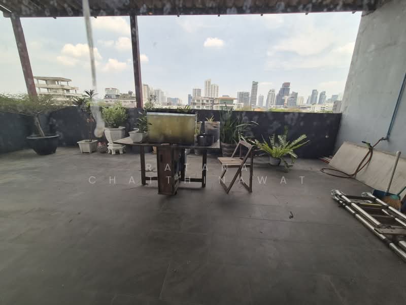 Apai Loft, Bangkok, เอกมัย 22, Khlong Tan Nua, Watthana, Bangkok, , 2,200 sqm, Shophouse For Sale, by Ratana Chatthinawat, 500356684 - DDproperty.com
