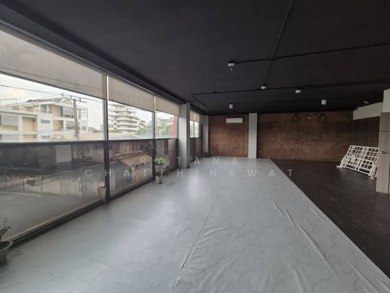 Apai Loft, Bangkok, เอกมัย 22, Khlong Tan Nua, Watthana, Bangkok, , 2,200 sqm, Shophouse For Sale, by Ratana Chatthinawat, 500356684 - DDproperty.com