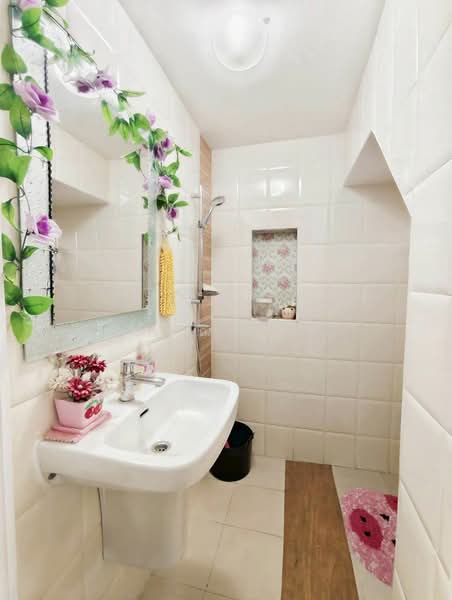 Golden Town Rama 2, Samut Sakhon, Rama 2 Road, Soi Wat Panthai Norasing, Phanthai Norasing, Muang Samut Sakhon, Samut Sakhon, 3 Bedrooms, 64 sqm, Townhouse For Sale, by คุณนิว, 500356692 - DDproperty.com