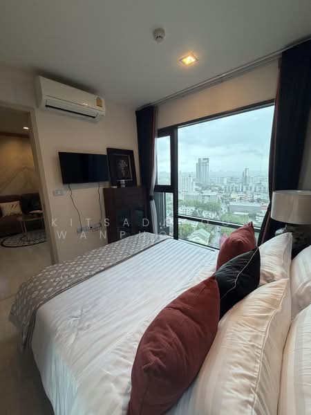 Rhythm Sukhumvit 36-38, Bangkok, 55 Soi Sukhumvit 36, Sukhumvit Road, Phra Kanong, Khlong Toei, Bangkok, 1 Bedroom, 35 sqm, Condo For Rent, by Kitsadapoom Wanpholthong, 500356705 - DDproperty.com