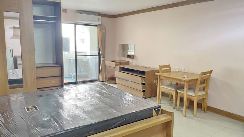 Champs Elysees Chaengwattana, Nonthaburi, Tiwanon-Pathumthani Road, Bang Phut, Pak Kret, Nonthaburi, Studio, 32 sqm, Condo For Rent, by อรุณ อเนกคุณะ, 500356710 - DDproperty.com