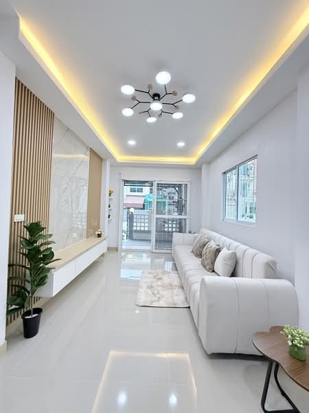 Pensiri 4, Bangkok, Soi Muban Phen Siri 4 Liap Wari, Nong Chok, Bangkok, 4 Bedrooms, 80 sqm, Townhouse For Sale, by นภัสศรณ์ วงศ์สินไทยกร (นันท์), 500356734 - DDproperty.com