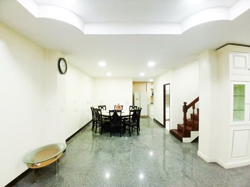 หมู่บ้านรุ่งเจริญ (Rungcharoen), Bangkok, Bang Chak, Phra Khanong, Bangkok, 7 Bedrooms, 189 sqm, Townhouse For Sale, by The Best Property แอ๊ด, 500356749 - DDproperty.com