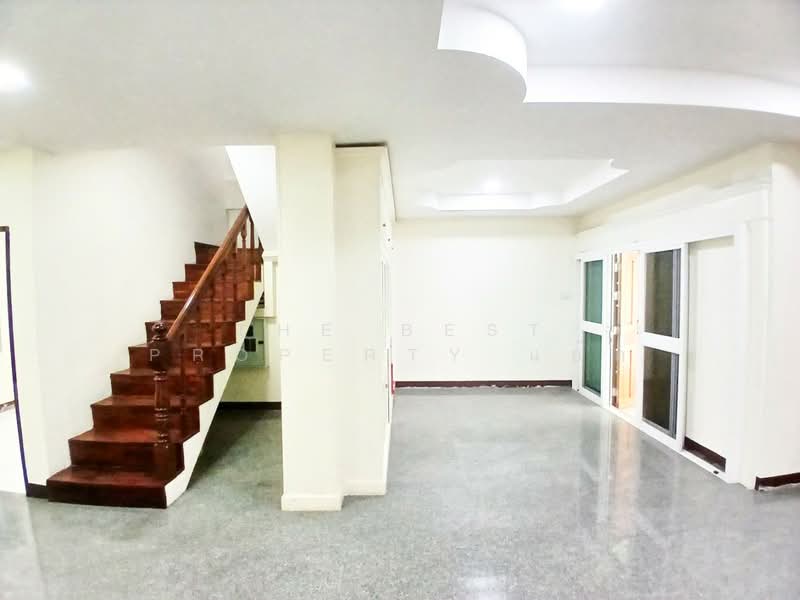 หมู่บ้านรุ่งเจริญ (Rungcharoen), Bangkok, Bang Chak, Phra Khanong, Bangkok, 7 Bedrooms, 189 sqm, Townhouse For Sale, by The Best Property แอ๊ด, 500356749 - DDproperty.com