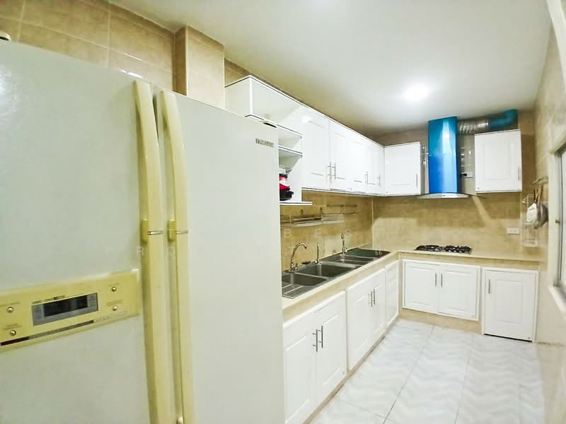 หมู่บ้านรุ่งเจริญ (Rungcharoen), Bangkok, Bang Chak, Phra Khanong, Bangkok, 7 Bedrooms, 189 sqm, Townhouse For Sale, by The Best Property แอ๊ด, 500356749 - DDproperty.com