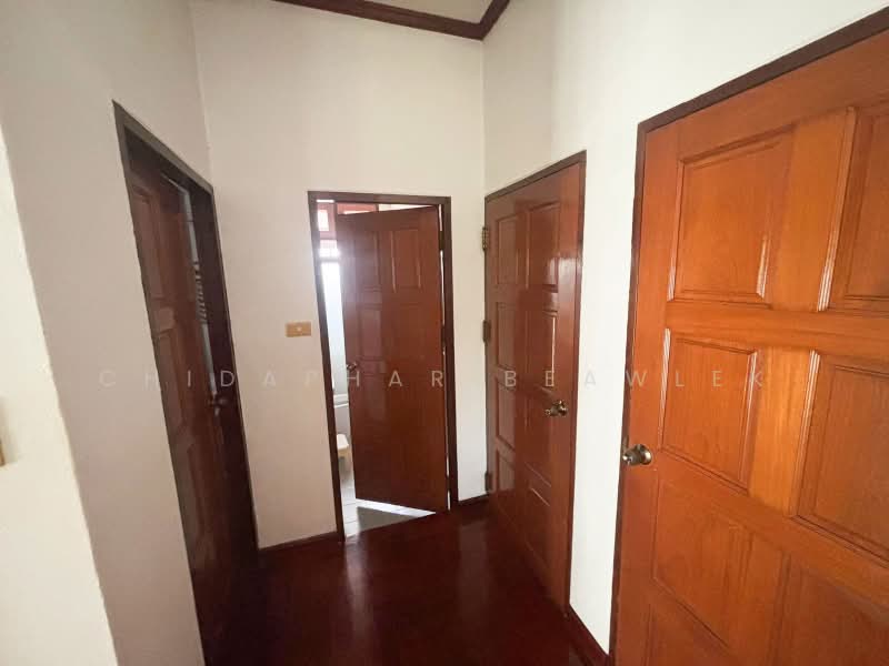 House and Land Sukhumvit 71 Pridi Banomyong 14, Bangkok, Phra Kanong Nua, Watthana, Bangkok, 4 Bedrooms, 250 sqm, Single Detached House For Sale, by Chidaphar Beawlek, 500356772 - DDproperty.com