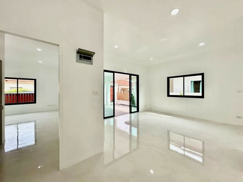 ขายบ้านเดี่ยว 3 ห้องนอน รีโนเวทใหม่ทั้งหลัง โซนถลาง ใกล้สนามบินภูเก็ต, ภูเก็ต, เชิงทะเล, ถลาง, ภูเก็ต, 100 ตร.ม., บ้านเดี่ยว ขาย, โดย Chutikarn In-On, 500356782 - DDproperty.com