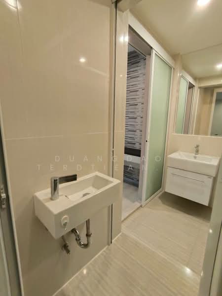 Life Ratchadapisek, Bangkok, 279 Ratchadapisaek Road, Huai Khwang, Bangkok, 2 Bedrooms, 46 sqm, Condo For Rent, by Duangdao Terdtieanwong, 500356790 - DDproperty.com