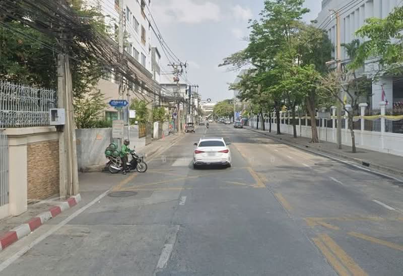 ขายที่ดินพร้อมสิ่งปลูกสร้าง ติดถนนพหลโยธิน ใกล้ BTS อารีย์ เพียง 1 นาที, Bangkok, พหลโยธิน, Phaya Thai, Bangkok, , 2,000 sqm, Land For Sale, by คุณชาญยุทธ, 500356837 - DDproperty.com