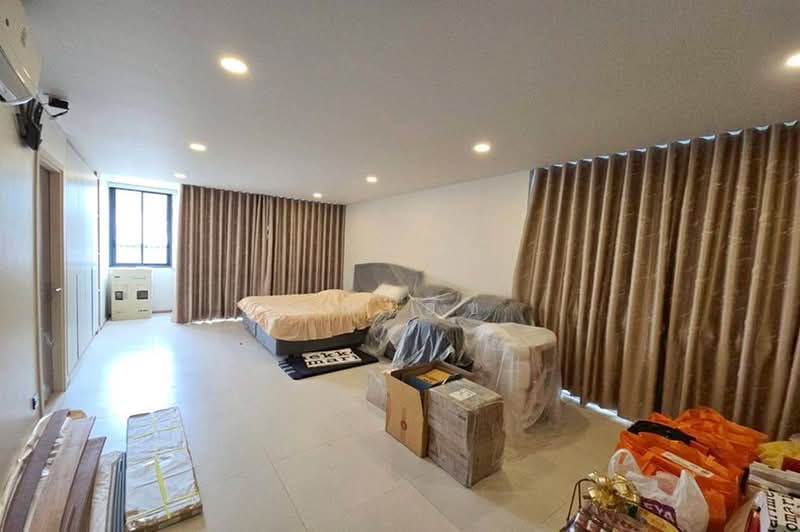 Novel Residence Ladprao 18, Bangkok, 116 Soi Lat Phrao 18, Lat Phrao Road, Jom Phon, Chatuchak, Bangkok, 4 Bedrooms, 300 sqm, Single Detached House For Sale, by คุณไอซ์, 500356841 - DDproperty.com