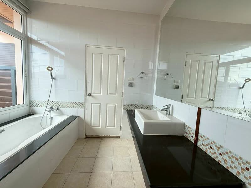 The Boulevard Sriracha, Chon Buri (Pattaya), Sriracha-Nongyaibu Road, Surasak, Si Racha, Chon Buri (Pattaya), 3 Bedrooms, 190 sqm, Single Detached House For Sale, by Infinity EEC (Thailand) Co., Ltd., 500356880 - DDproperty.com