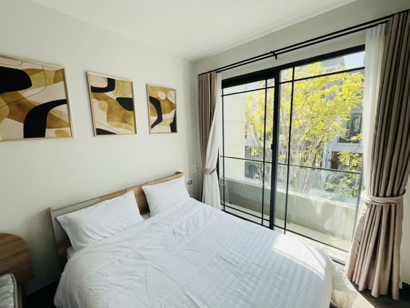 Baan Klang Muang Classe Sukhumvit 77, Bangkok, Soi On Nut 21, Suan Luang, Bangkok, 3 Bedrooms, 228 sqm, Single Detached House For Rent, by Forty-Six Real Estate Group, 500356883 - DDproperty.com