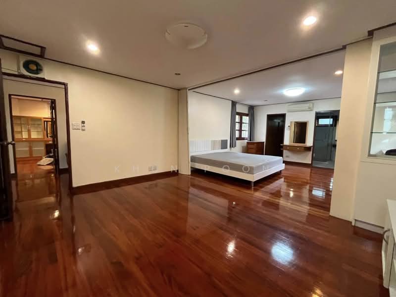 Panya Pattanakarn Village, Bangkok, Soi Phatthanakarn 30, Suan Luang, Bangkok, 5 Bedrooms, 350 sqm, Single Detached House For Sale, by Khun Poon, 500356889 - DDproperty.com