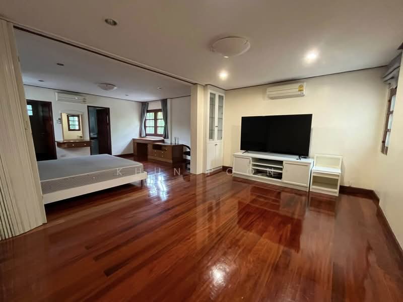 Panya Pattanakarn Village, Bangkok, Soi Phatthanakarn 30, Suan Luang, Bangkok, 5 Bedrooms, 350 sqm, Single Detached House For Sale, by Khun Poon, 500356889 - DDproperty.com