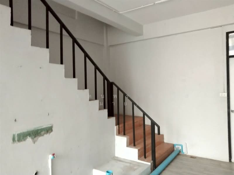 อาคารพาณิชย์ 3.5 ชั้น 23 ตร.ว. อาคารพาณิชย์ ใกล้โรงพยาบาลสัตว์โชคชัย4 ซอยโชคชัย4 ซอย14, Bangkok, ถนนโชคชัย4, Lat Phrao, Bangkok, , 150 sqm, Shophouse For Sale, by คุณ รตนพร ตะโส (มาย), 500356906 - DDproperty.com