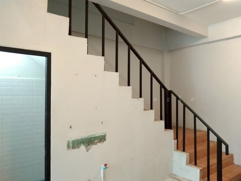 อาคารพาณิชย์ 3.5 ชั้น 23 ตร.ว. อาคารพาณิชย์ ใกล้โรงพยาบาลสัตว์โชคชัย4 ซอยโชคชัย4 ซอย14, Bangkok, ถนนโชคชัย4, Lat Phrao, Bangkok, , 150 sqm, Shophouse For Sale, by คุณ รตนพร ตะโส (มาย), 500356906 - DDproperty.com