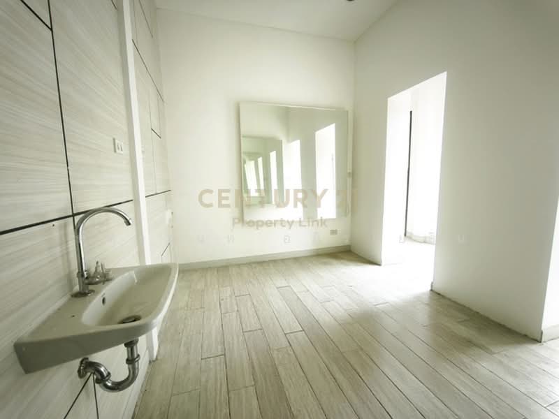 ทรัพย์สินให้เช่าแปลงใหญ่ใจกลางเมืองชั้นใน (Rare Item), Bangkok, Phaya Thai, Bangkok, 4 Bedrooms, 140 sqm, Single Detached House For Rent, by Pattanan Apirayothin, 500356910 - DDproperty.com