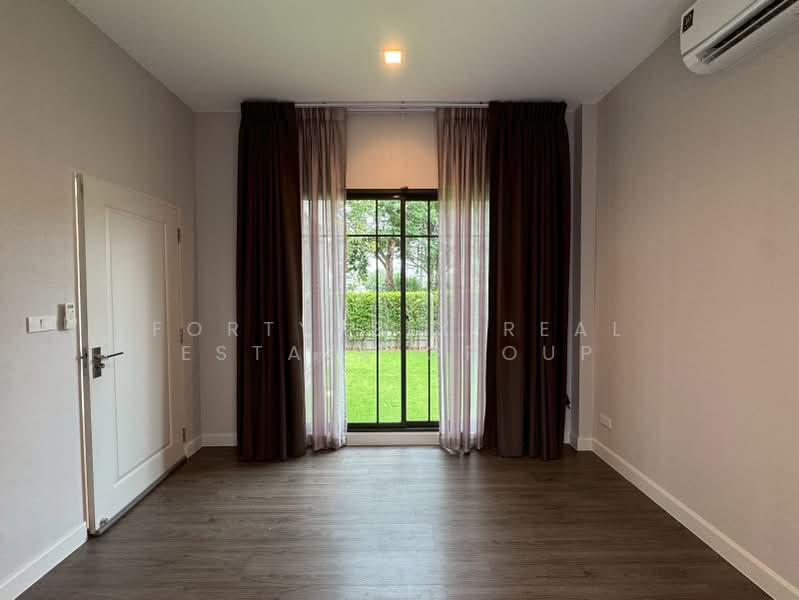 Bangkok Boulevard Sathorn-Pinklao 2, Nonthaburi, Bang Kruai-Chong Thanom Road, Mahasawat, Bang Kruai, Nonthaburi, 4 Bedrooms, 250 sqm, Single Detached House For Rent, by Forty-Six Real Estate Group, 500356921 - DDproperty.com