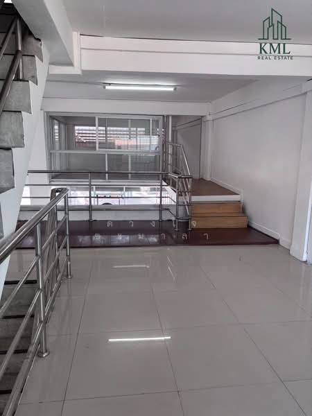 Two adjoining commercial buildings on Ngamwongwan 51 Road, Bangkok, Lat Yao, Chatuchak, Bangkok, , 400 sqm, Shophouse For Rent, by ดวงใจ ขะมาลา, 500356944 - DDproperty.com