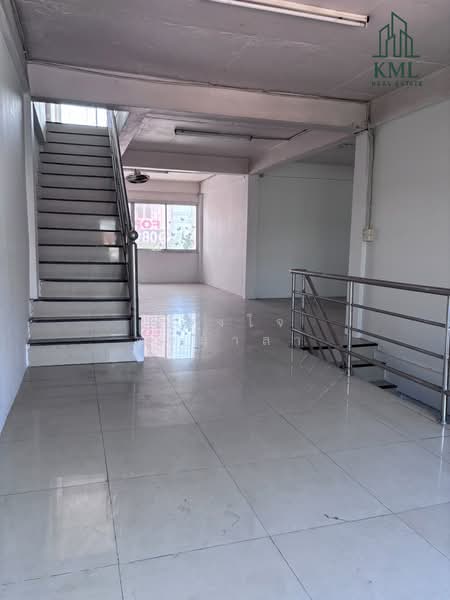 Two adjoining commercial buildings on Ngamwongwan 51 Road, Bangkok, Lat Yao, Chatuchak, Bangkok, , 400 sqm, Shophouse For Rent, by ดวงใจ ขะมาลา, 500356944 - DDproperty.com