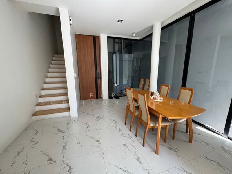 Signature Urban L, Bangkok, 55 Rama 9 Road, Suan Luang, Bangkok, 3 Bedrooms, 250 sqm, Townhouse For Sale, by Parin Sopitpongstorn, 500356954 - DDproperty.com