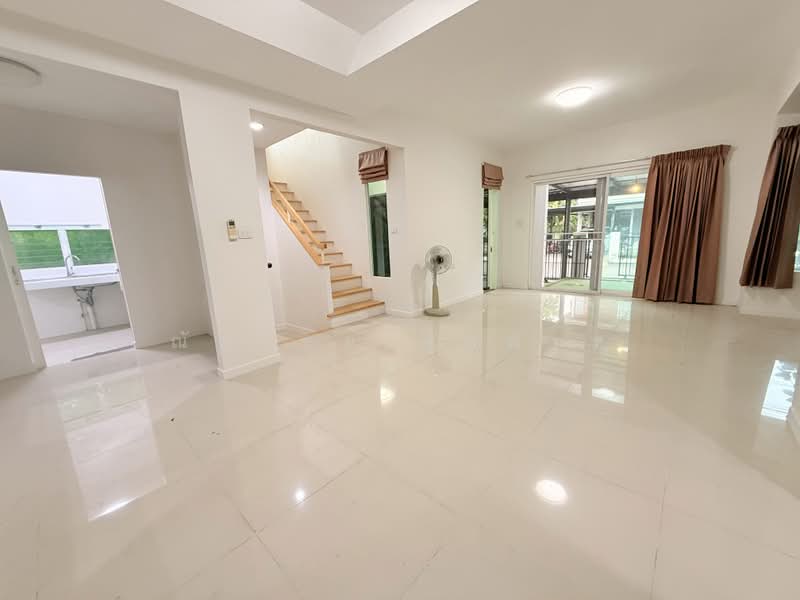 Moobaan Chollada Suvarnabhumi, Samut Prakan, Sri Waree Noi Road, Srisa Chorakhe Noi, Bang Sao Thong, Samut Prakan, 5 Bedrooms, 180 sqm, Single Detached House For Sale, by ณัฐวิชย์ จุลพันธ์, 500356959 - DDproperty.com