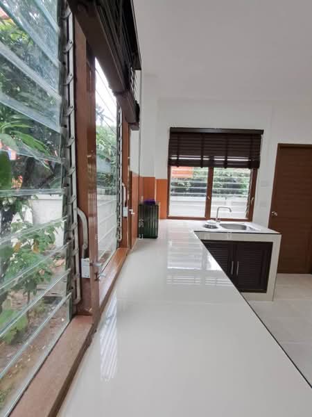 Baan Lapawan 12 : บ้านลภาวัน 12, นนทบุรี, ซอย หมู่บ้านลภาวัน 12, ละหาร, บางบัวทอง, นนทบุรี, 150 ตร.ม., บ้านเดี่ยว ให้เช่า, โดย อดิศร พลอยมีรัศมี, 500357000 - DDproperty.com