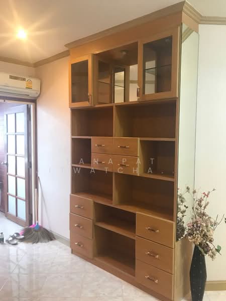 Country Complex Bangna, Bangkok, Sanpawut Road, Bang Na, Bangkok, 2 Bedrooms, 71 sqm, Condo For Rent, by Tanapat Jitwatcharakomol, 500357071 - DDproperty.com