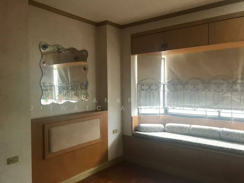 Country Complex Bangna, Bangkok, Sanpawut Road, Bang Na, Bangkok, 2 Bedrooms, 71 sqm, Condo For Rent, by Tanapat Jitwatcharakomol, 500357071 - DDproperty.com