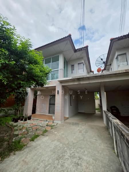 Hometown Sriracha, Chon Buri (Pattaya), Sriracha-Nongyaibu Road, Surasak, Si Racha, Chon Buri (Pattaya), 3 Bedrooms, 172 sqm, Semi-Detached House (Twin House) For Sale, by A House Property Co.,Ltd., 500357073 - DDproperty.com