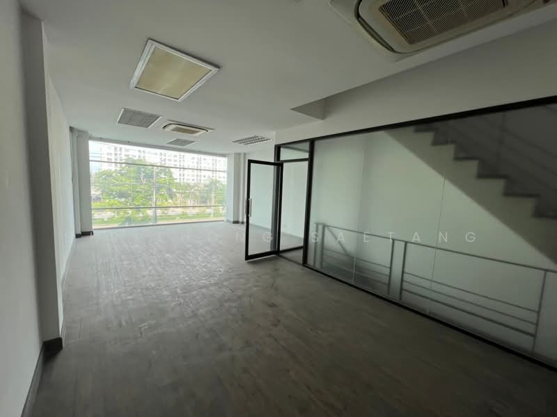 Commercial building 4-story 20 sq.wa 5 meters wide, located on On Nut Road, Sukhumvit 77, Prawet, Bangkok, สุขุมวิท 77, Prawet, Bangkok, , 320 sqm, Shophouse For Sale, by Sirithong Saetang, 500357076 - DDproperty.com