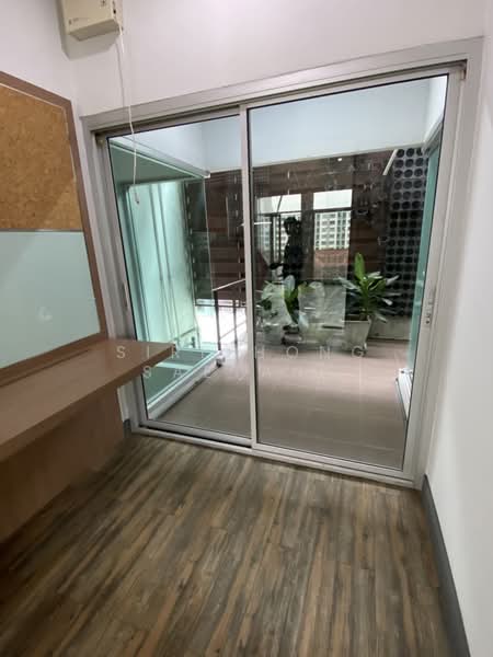 Commercial building 4-story 20 sq.wa 5 meters wide, located on On Nut Road, Sukhumvit 77, Prawet, Bangkok, สุขุมวิท 77, Prawet, Bangkok, , 320 sqm, Shophouse For Sale, by Sirithong Saetang, 500357076 - DDproperty.com