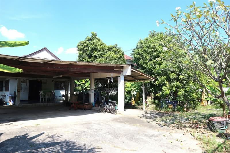 ที่ดิน + บ้าน 1 ชั้น 193 ตร.ว. ที่ดิน + บ้าน ใกล้วัดคู้บอน แยกคู้บอน ซอยคู้บอน31 แยก2, กรุงเทพ, ถนนรามอินทรา, รามอินทรา, คันนายาว, กรุงเทพ, 300 ตร.ม., บ้านเดี่ยว ขาย, โดย คุณ อาทิตยา พรมชัยชนะ (พลู), 500357094 - DDproperty.com