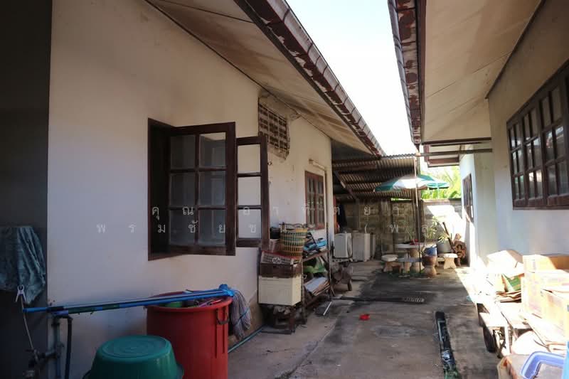 ที่ดิน + บ้าน 1 ชั้น 193 ตร.ว. ที่ดิน + บ้าน ใกล้วัดคู้บอน แยกคู้บอน ซอยคู้บอน31 แยก2, Bangkok, ถนนรามอินทรา, Ram Inthra, Khan Na Yao, Bangkok, 5 Bedrooms, 300 sqm, Single Detached House For Sale, by คุณ อาทิตยา พรมชัยชนะ (พลู), 500357094 - DDproperty.com