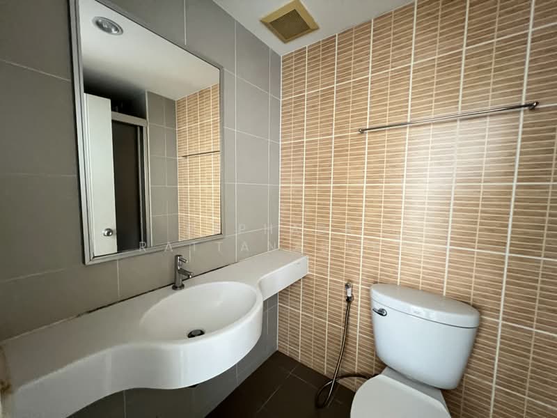 Lumpini Ville Prachachuen-Phongphet 2, Bangkok, Prachachuen Road, Wong Sawang, Bang Sue, Bangkok, 1 Bedroom, 30 sqm, Condo For Sale, by Paphada Rattanaburi, 500357129 - DDproperty.com