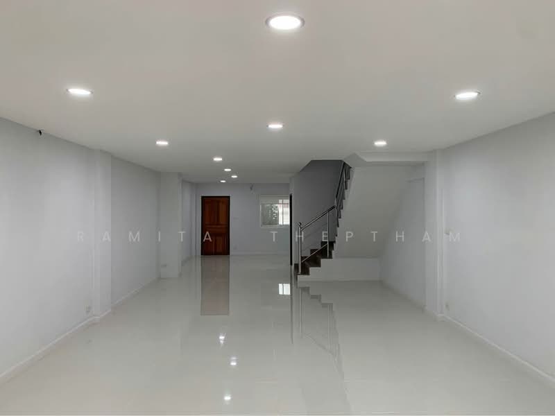 4-BR Townhouse, Bangkok, Suan Luang, Bangkok, 4 Bedrooms, 270 sqm, Townhouse For Rent, by Ramita Theptham, 500357202 - DDproperty.com