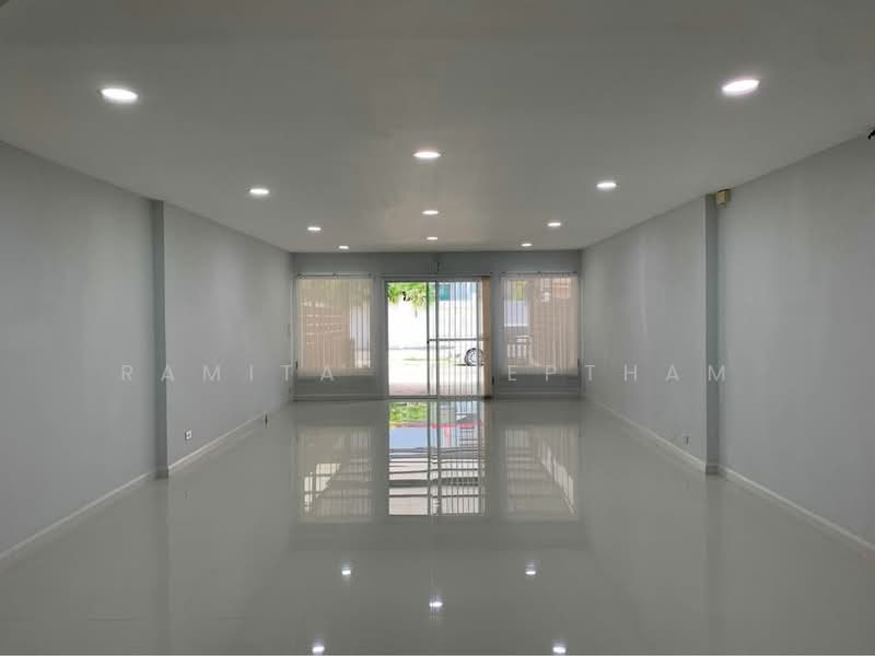 ทาวน์เฮ้าส์ 4-ห้องนอน, กรุงเทพ, สวนหลวง, กรุงเทพ, 270 ตร.ม., ทาวน์เฮ้าส์ ให้เช่า, โดย Ramita Theptham, 500357202 - DDproperty.com