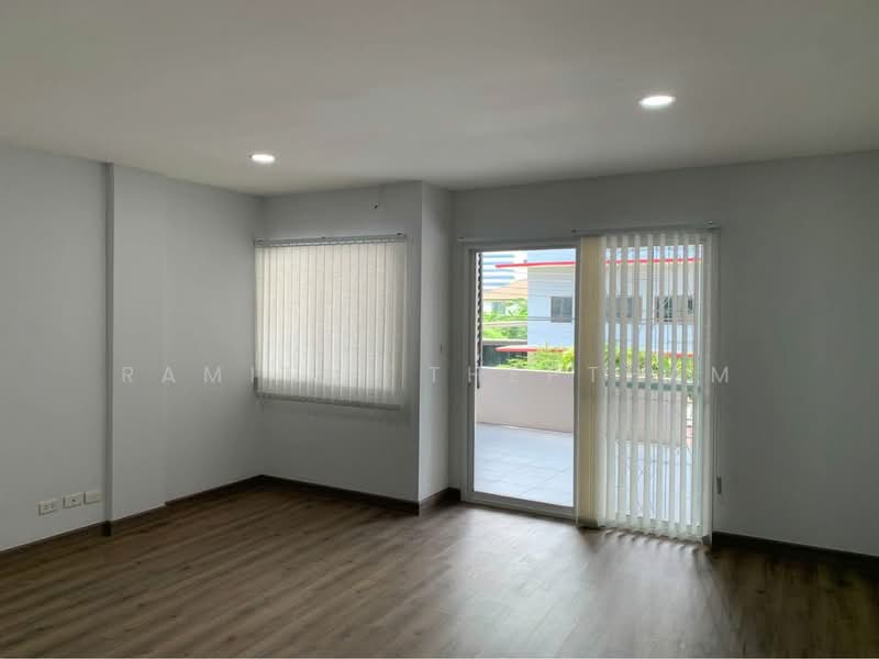 4-BR Townhouse, Bangkok, Suan Luang, Bangkok, 4 Bedrooms, 270 sqm, Townhouse For Rent, by Ramita Theptham, 500357202 - DDproperty.com