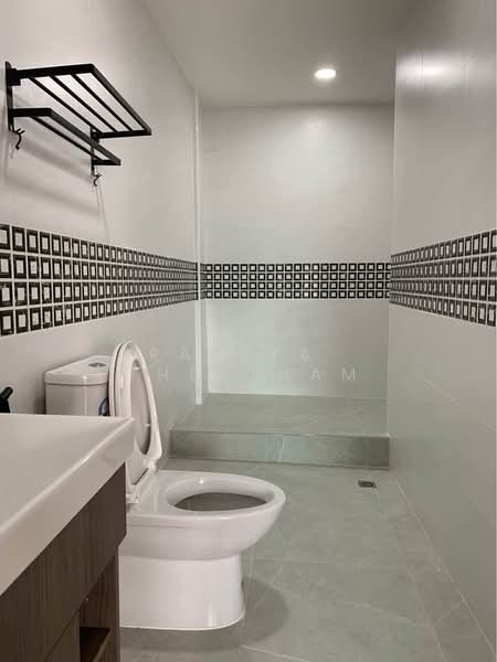 4-BR Townhouse, Bangkok, Suan Luang, Bangkok, 4 Bedrooms, 270 sqm, Townhouse For Rent, by Ramita Theptham, 500357202 - DDproperty.com