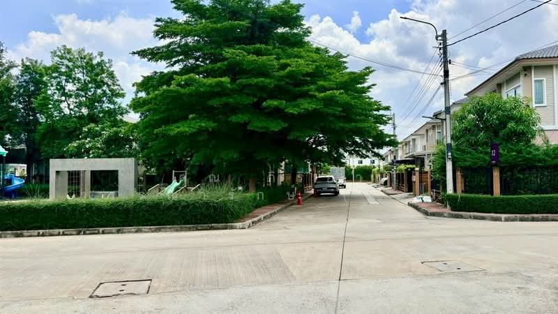 Passorn Pride Pinklao-Wongwaen : ภัสสร ไพรด์ ปิ่นเกล้า-วงแหวน, นนทบุรี, 154 ถนนอัจฉริยะพัฒนา (ซอยวัดส้มเกลี้ยง), ศาลากลาง, บางกรวย, นนทบุรี, 180 ตร.ม., บ้านเดี่ยว ขาย, โดย คุณ กิริยา วรรณารักษ์ (แอฟ), 500357254 - DDproperty.com