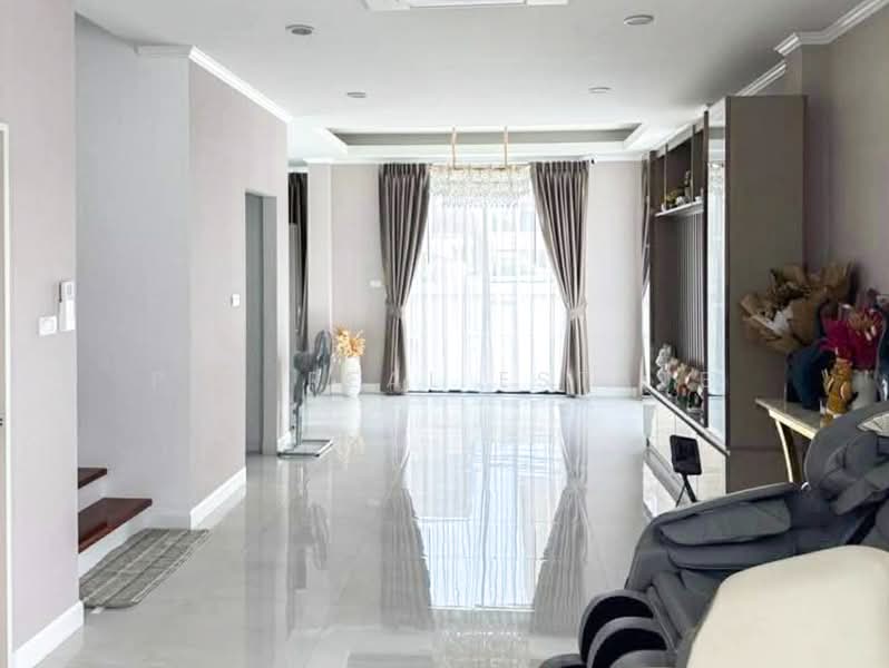 House for Sale Nong Pla Lai East Pattaya Fully Furnished, Chon Buri (Pattaya), Bang Lamung, Bang Lamung (Pattaya), Chon Buri (Pattaya), 3 Bedrooms, 200 sqm, Single Detached House For Sale, by PLC Real Estate, 500357337 - DDproperty.com